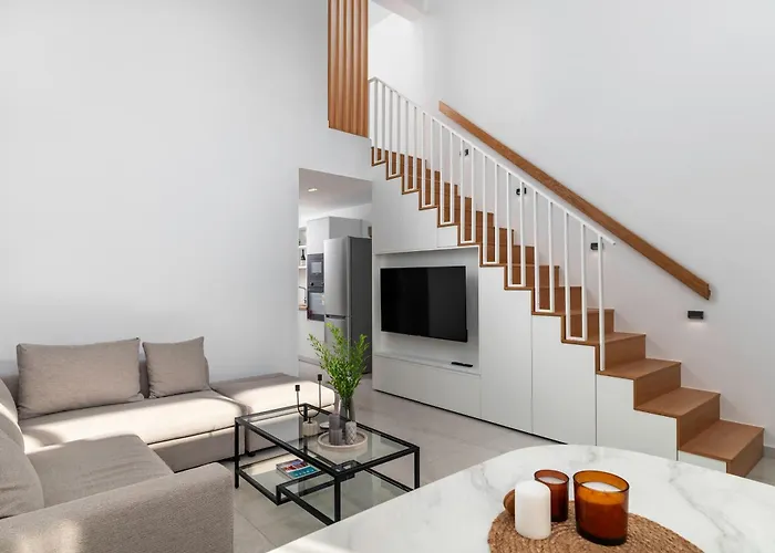Calliope Luxury Loft With Backyard